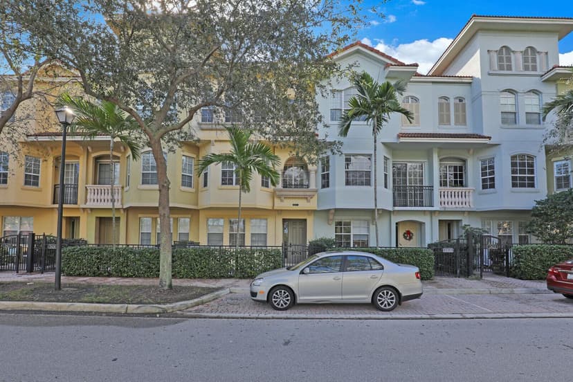 2425 San Pietro Circle, Palm Beach Gardens FL 33410