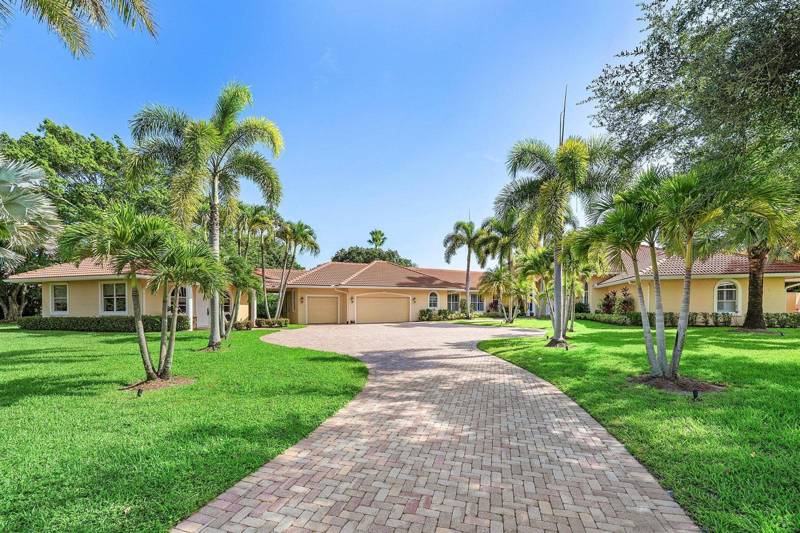 221 THORNTON Drive, Palm Beach Gardens FL 33418 - Palm Beach Gardens, FL - Photo 1