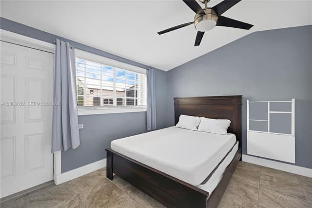 818 NE 3rd St, Hallandale Beach FL 33009 - Hallandale Beach, FL - Photo 7