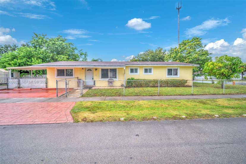 2301 SW 48th Ave, West Park FL 33023