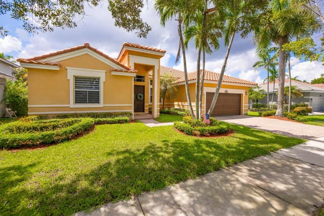 1635 Blue Jay Circle, Weston FL 33327 - Weston, FL - Photo 5