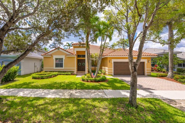 1635 Blue Jay Circle, Weston FL 33327 - Weston, FL - Photo 4