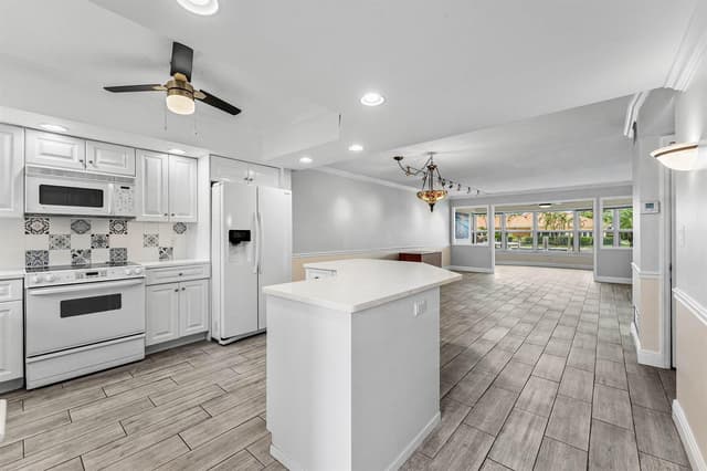 3031 NE 51ST Street # 106W, Fort Lauderdale FL 33308 - Fort Lauderdale, FL - Photo 2