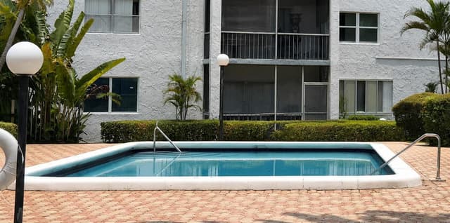 3360 SPANISH MOSS Terrace # 313, Lauderhill FL 33319 - Lauderhill, FL - Photo 2