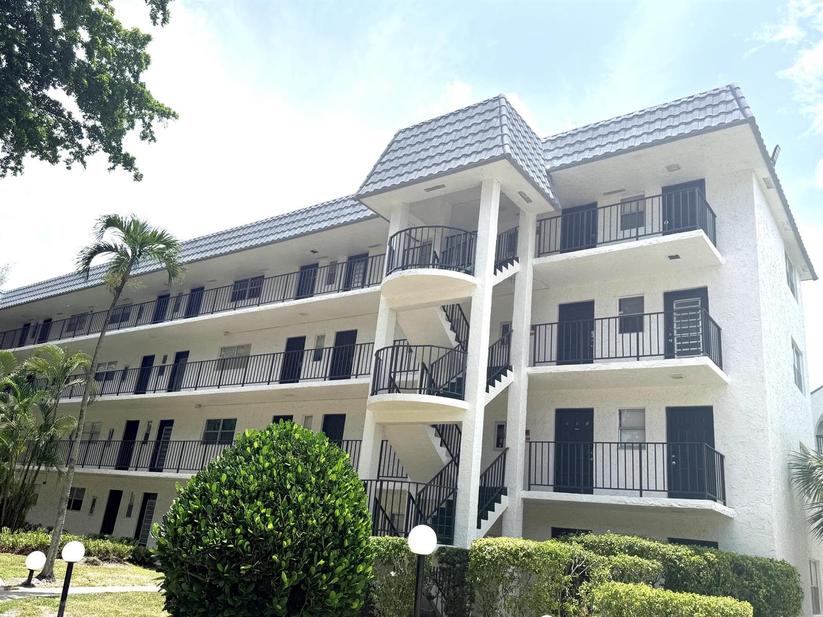 3360 SPANISH MOSS Terrace # 313, Lauderhill FL 33319 - Lauderhill, FL - Photo 1