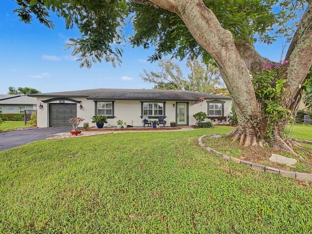 19732 COLORADO Circle, Boca Raton FL 33434 - Boca Raton, FL - Photo 2