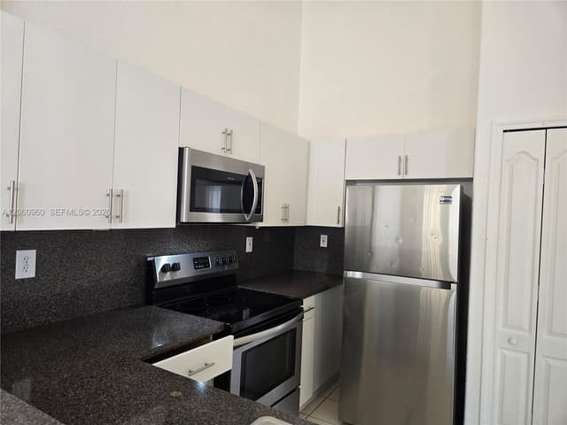 2758 SE 17th Ave # 203, Homestead FL 33035 - Homestead, FL - Photo 4