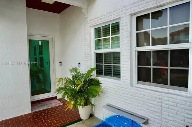8408 SW 208th Ter, Cutler Bay FL 33189 - Cutler Bay, FL - Photo 4