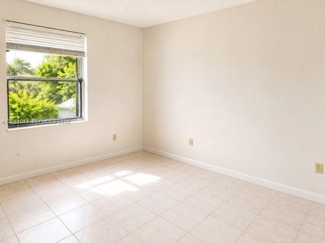 9678 Fontainebleau Blvd # 311, Miami FL 33172 - Miami, FL - Photo 4