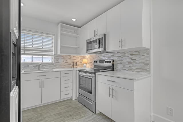 2940 Crosley Drive E, West Palm Beach FL 33415 - West Palm Beach, FL - Photo 5