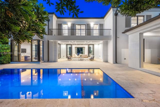 1220 S Alhambra Cir, Coral Gables FL 33146 - Coral Gables, FL - Photo 3