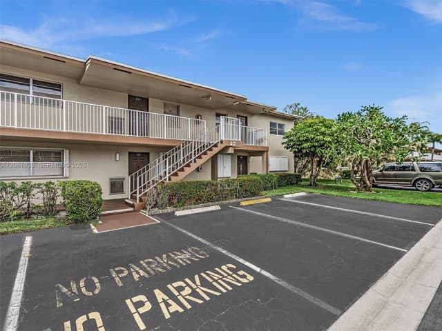 551 NW 76th Ter # 208, Margate FL 33063 - Margate, FL - Photo 3