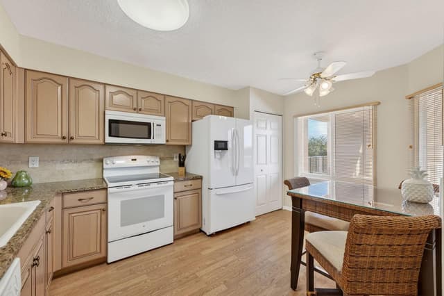 5906 CRYSTAL SHORES Drive # 404, Boynton Beach FL 33437 - Boynton Beach, FL - Photo 4
