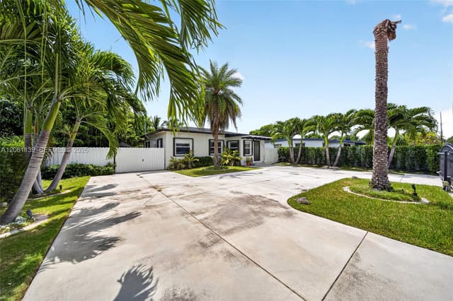17019 SW 100th Ave, Miami FL 33157 - Miami, FL - Photo 3