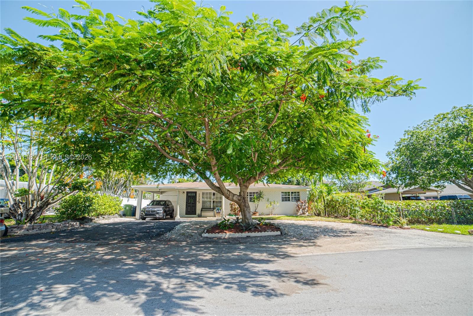 1725 SW 30th St, Fort Lauderdale FL 33315