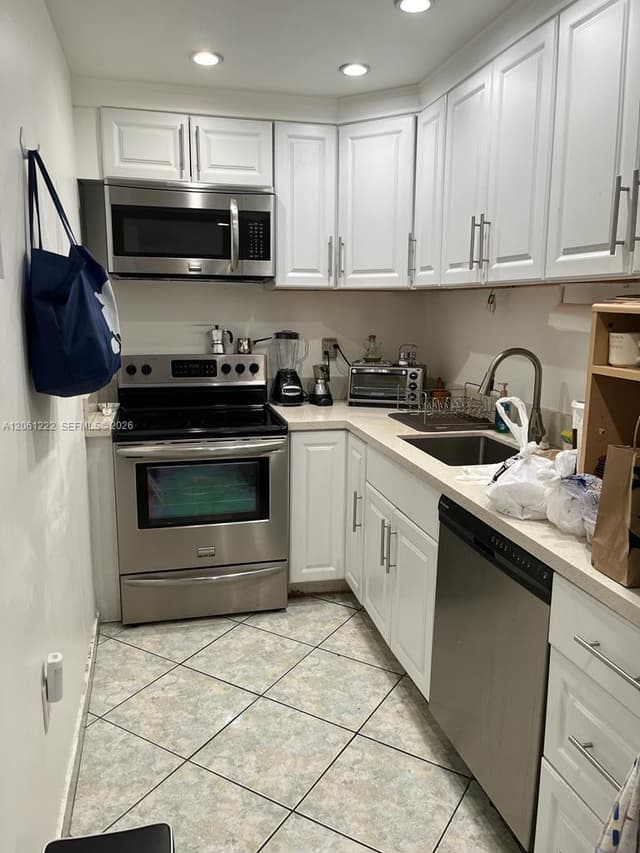 4803 NW 7th St # 14, Miami FL 33126 - Miami, FL - Photo 5