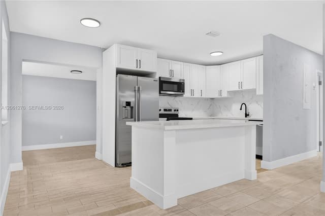 4011 SW 32nd St, West Park FL 33023 - West Park, FL - Photo 6