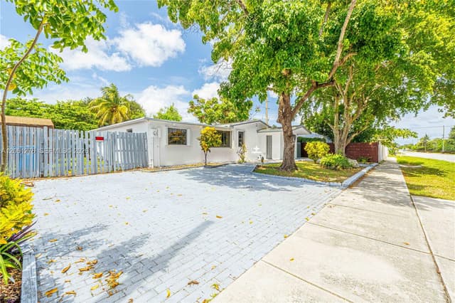 4011 SW 32nd St, West Park FL 33023 - West Park, FL - Photo 3