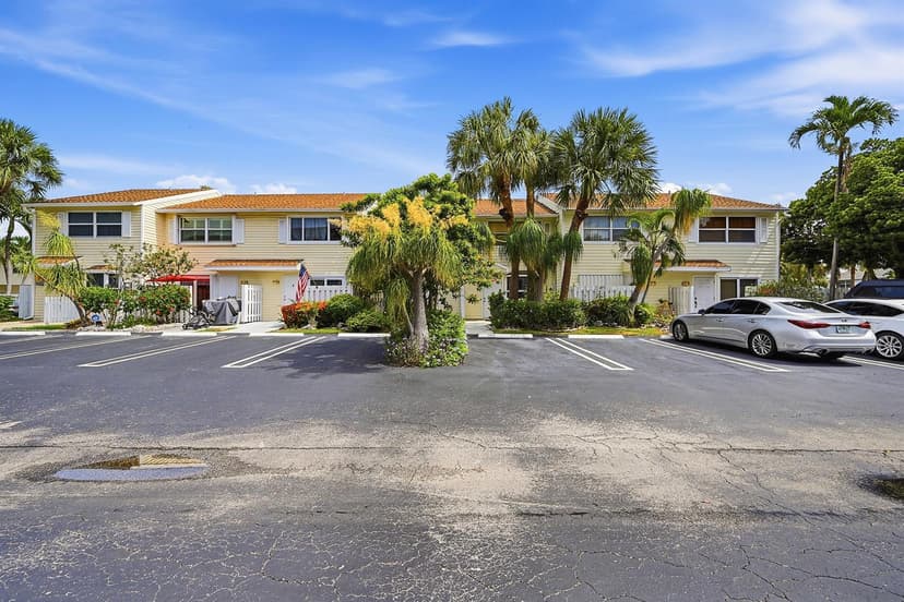 2627 NE 15th Street, Pompano Beach FL 33062
