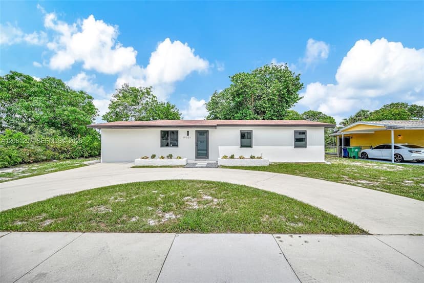 19301 NW 52nd Ave, Miami Gardens FL 33055