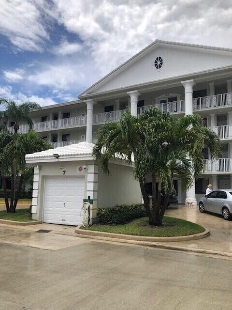 2811 Village Boulevard # 202, West Palm Beach FL 33409 - West Palm Beach, FL - Photo 2