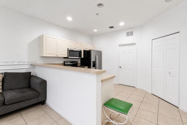 1925 Marsh Harbor Dr # 204, Riviera Beach FL 33404 - Riviera Beach, FL - Photo 4