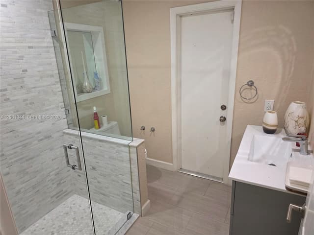 15331 Durnford Dr, Miami Lakes FL 33014 - Miami Lakes, FL - Photo 7