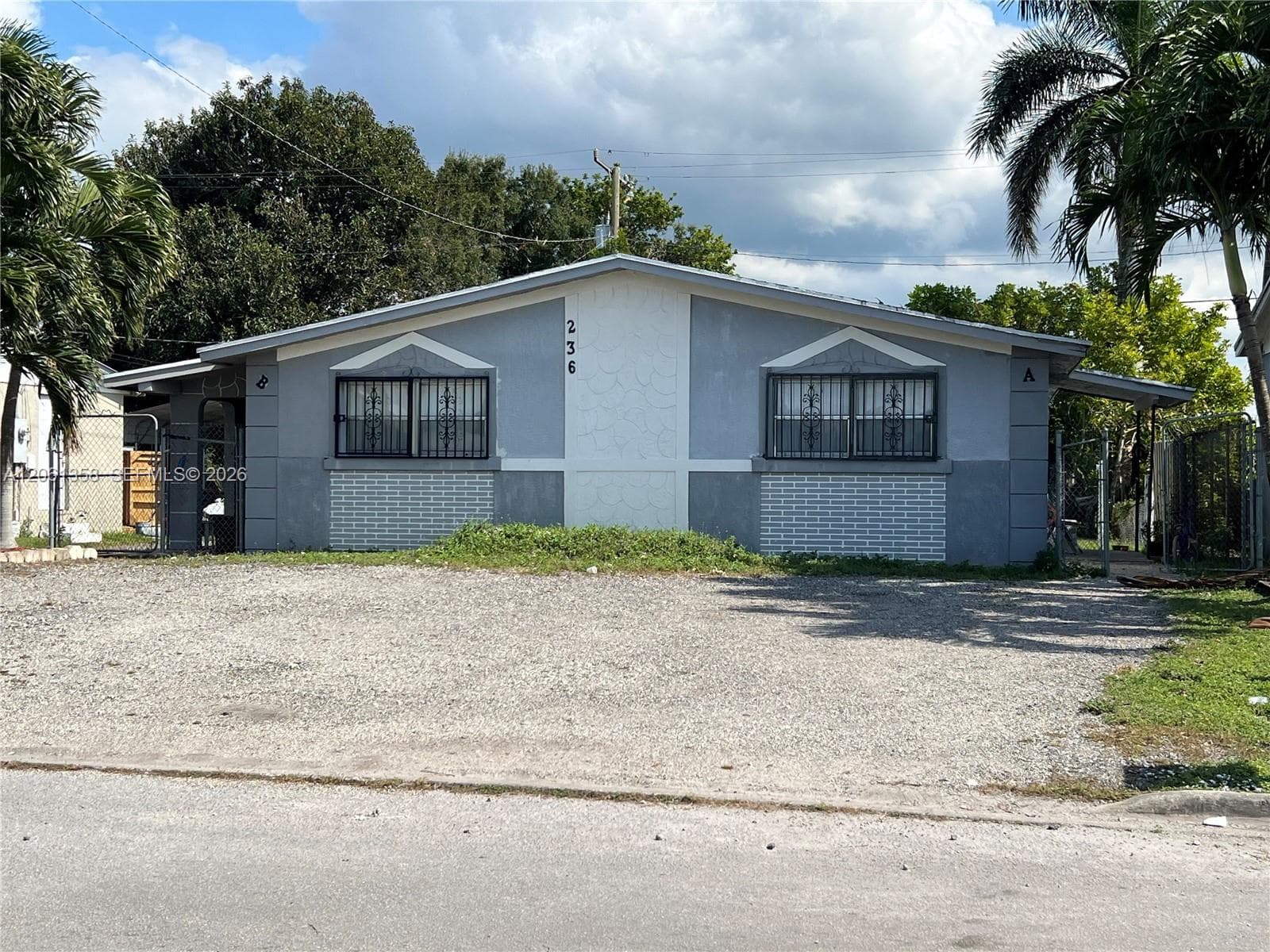 236 NW 9th Ave, South Bay FL 33493 - South Bay, FL - Photo 1
