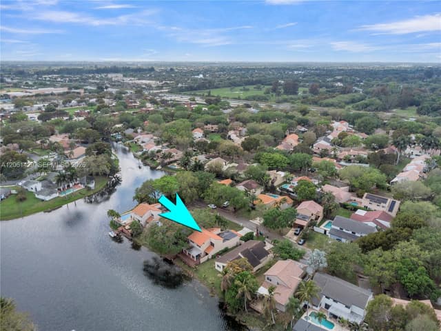 2905 Begonia Way, Cooper City FL 33026 - Cooper City, FL - Photo 5