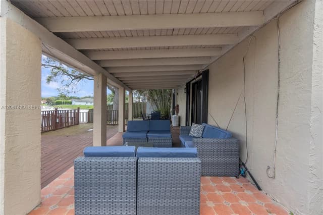 2905 Begonia Way, Cooper City FL 33026 - Cooper City, FL - Photo 4