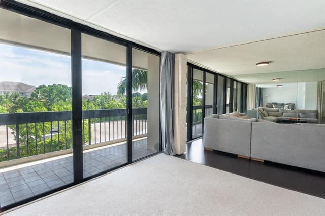 2400 PRESIDENTIAL Way # 302, West Palm Beach FL 33401 - West Palm Beach, FL - Photo 5