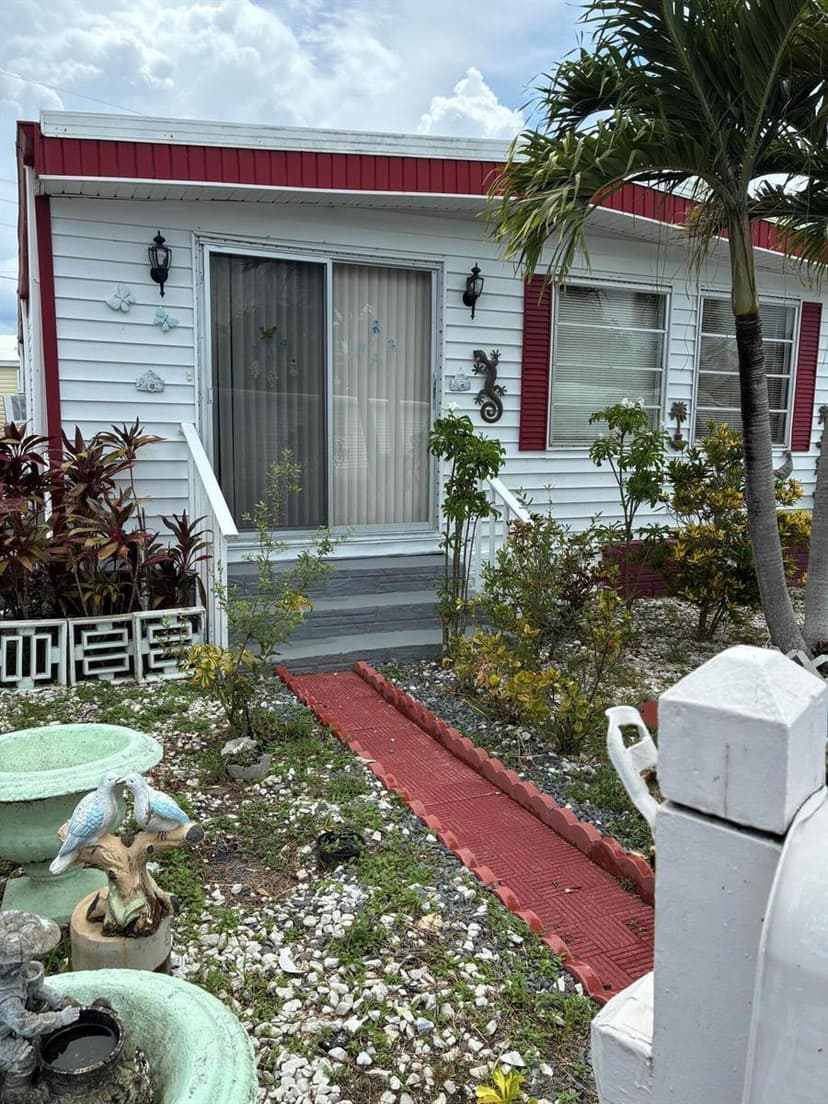 8708 SW 16th Street, Davie FL 33324