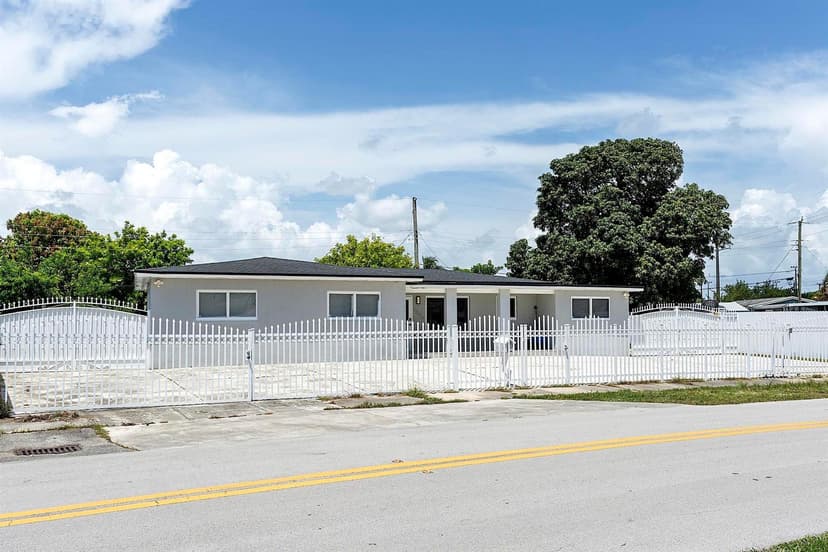 17840 NW 28TH Court, Miami Gardens FL 33056