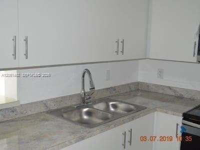 5625 W 20th Ave # 113, Hialeah FL 33012 - Hialeah, FL - Photo 6