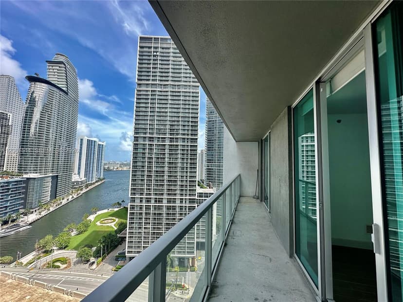 500 Brickell Ave # 2407, Miami FL 33131
