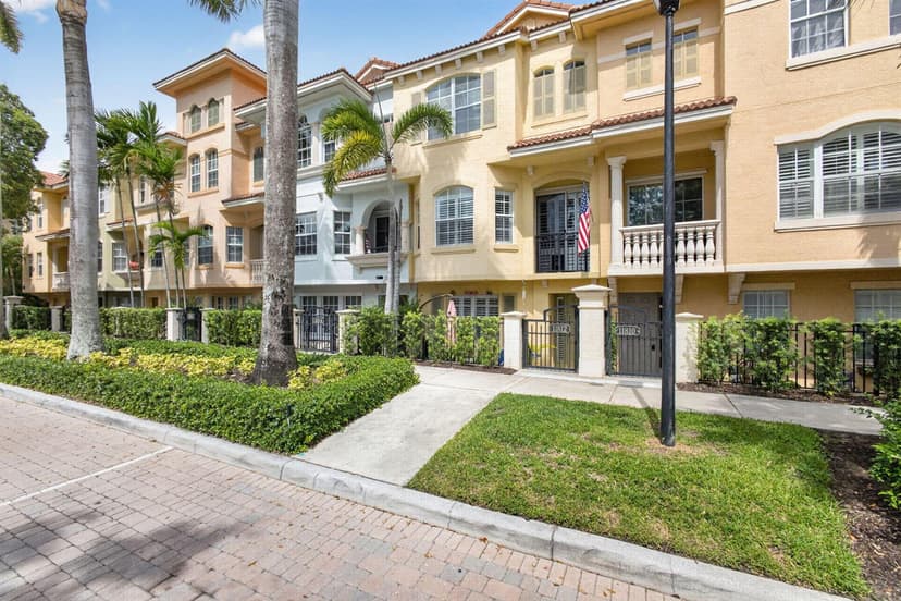 11812 Valencia Gardens Avenue, Palm Beach Gardens FL 33410