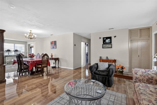 6861 SW 1st Ct, Pembroke Pines FL 33023 - Pembroke Pines, FL - Photo 6