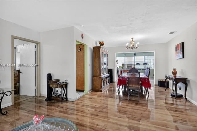 6861 SW 1st Ct, Pembroke Pines FL 33023 - Pembroke Pines, FL - Photo 7