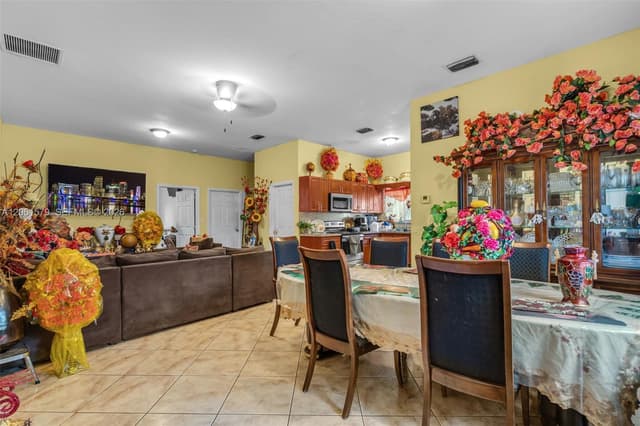 1320 NE 135th St, North Miami FL 33161 - North Miami, FL - Photo 5