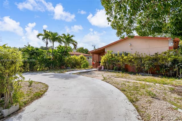 1320 NE 135th St, North Miami FL 33161 - North Miami, FL - Photo 4