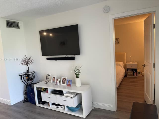 10434 Sunrise Lakes Blvd # 107, Sunrise FL 33322 - Sunrise, FL - Photo 3