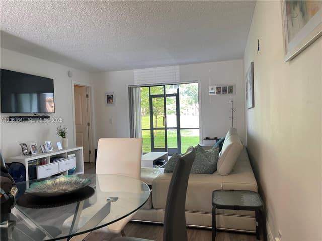 10434 Sunrise Lakes Blvd # 107, Sunrise FL 33322 - Sunrise, FL - Photo 4