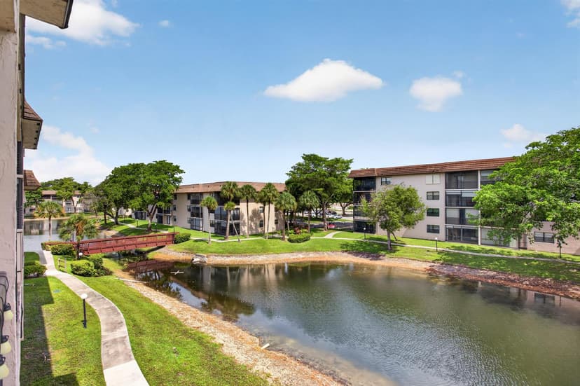 4975 E Sabal Palm Boulevard Apt 309, Tamarac FL 33319