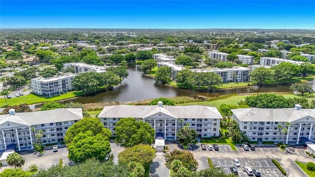 1713 Whitehall Dr # 404, Davie FL 33324 - Davie, FL - Photo 2