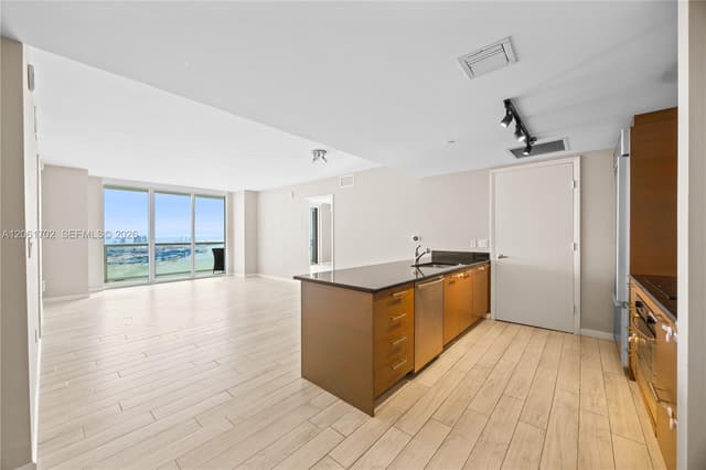 50 Biscayne Blvd # 4706, Miami FL 33132 - Miami, FL - Photo 4