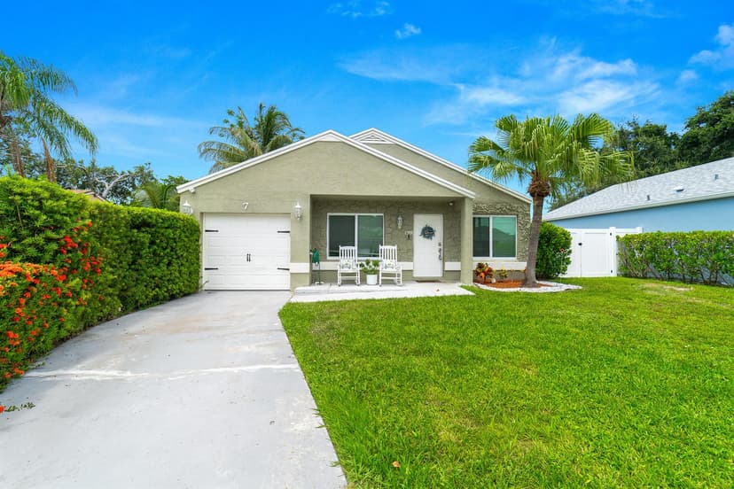 7 Cardiff Way, Boynton Beach FL 33426
