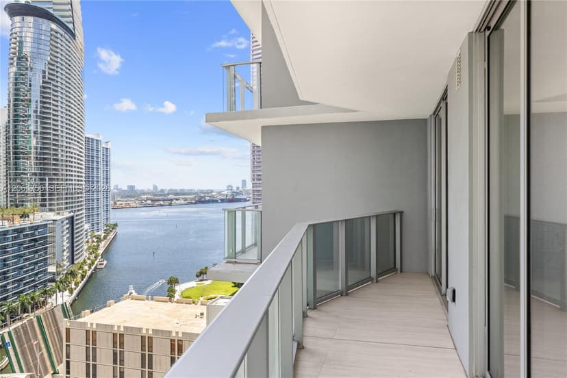 77 SE 5th Street # 2205, Miami FL 33131