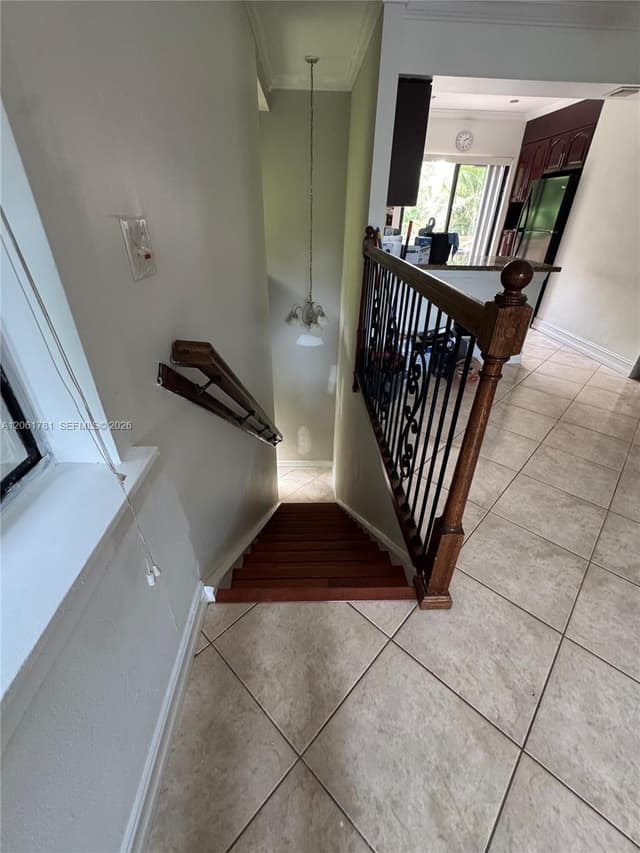 175 Wimbledon Lake Dr, Plantation FL 33324 - Plantation, FL - Photo 2