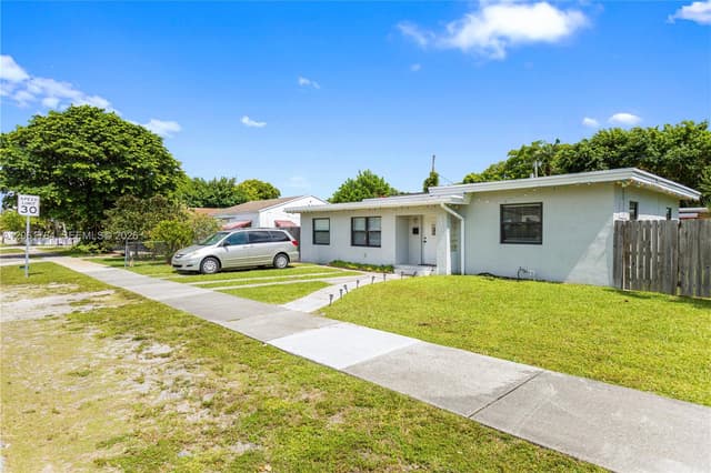 2407 Dewey St, Hollywood FL 33020 - Hollywood, FL - Photo 6