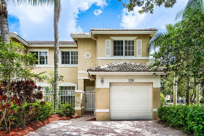 2296 NW 170th Ave, Pembroke Pines FL 33028
